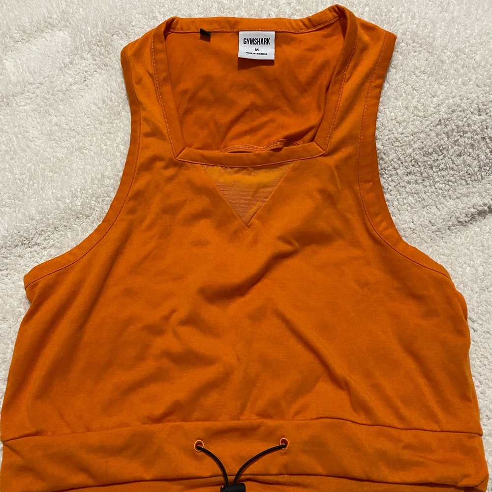 Gym shark orange crop tee